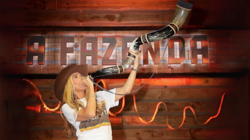 Adriane Galisteu - A Fazenda 17